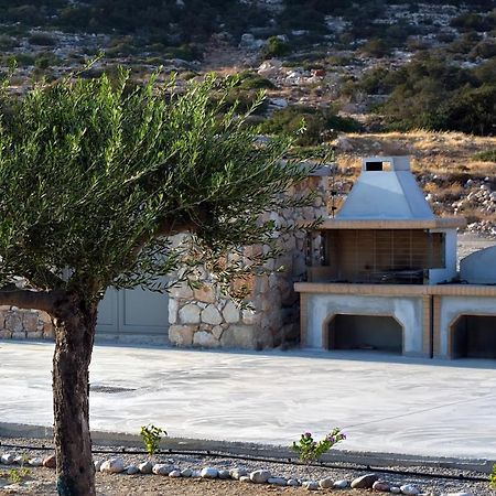 Aros Luxury Villas Lakki  エクステリア 写真