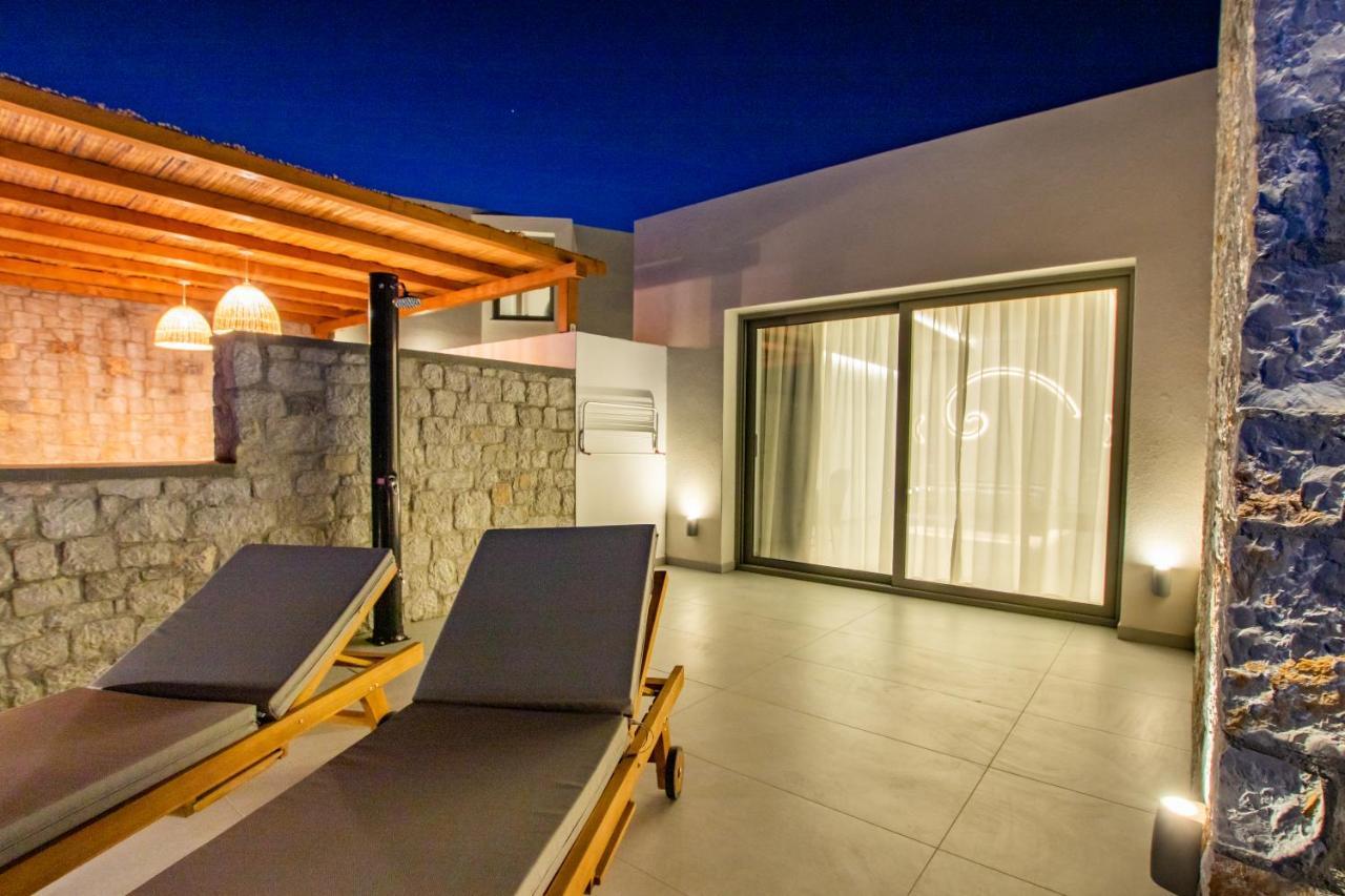 Aros Luxury Villas Lakki  エクステリア 写真