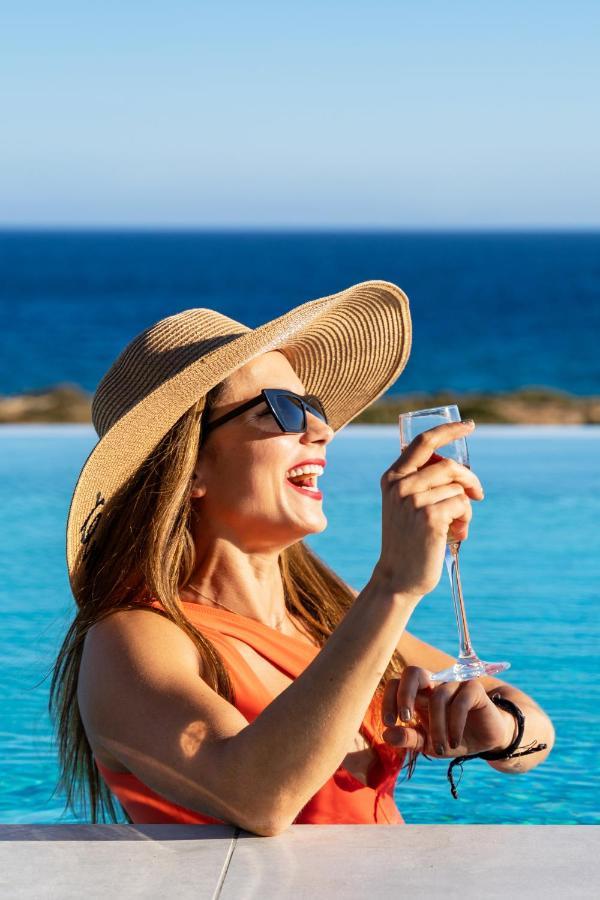 Aros Luxury Villas Lakki  エクステリア 写真