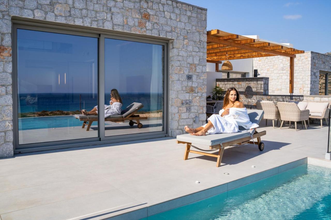Aros Luxury Villas Lakki  エクステリア 写真