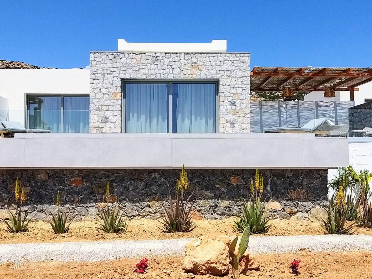 Aros Luxury Villas Lakki  エクステリア 写真
