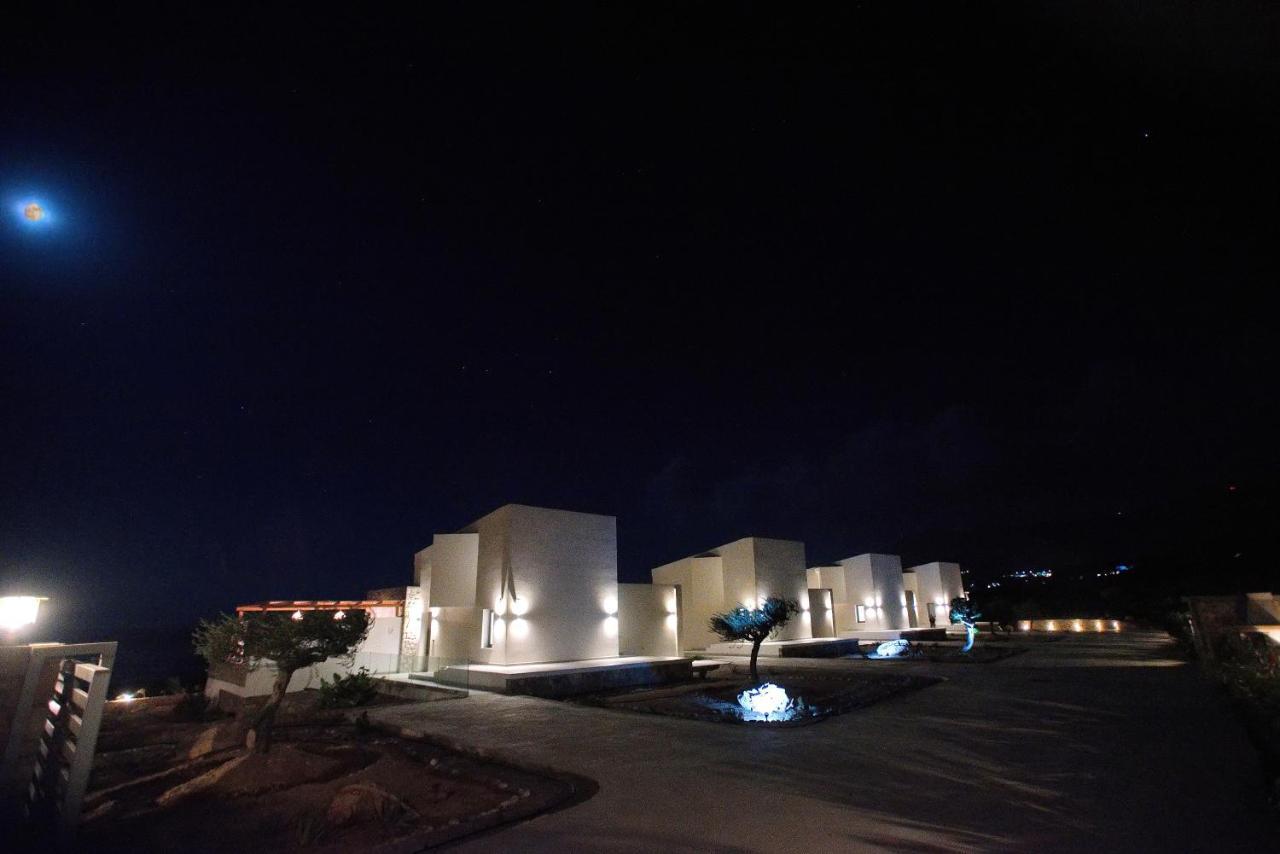 Aros Luxury Villas Lakki  エクステリア 写真